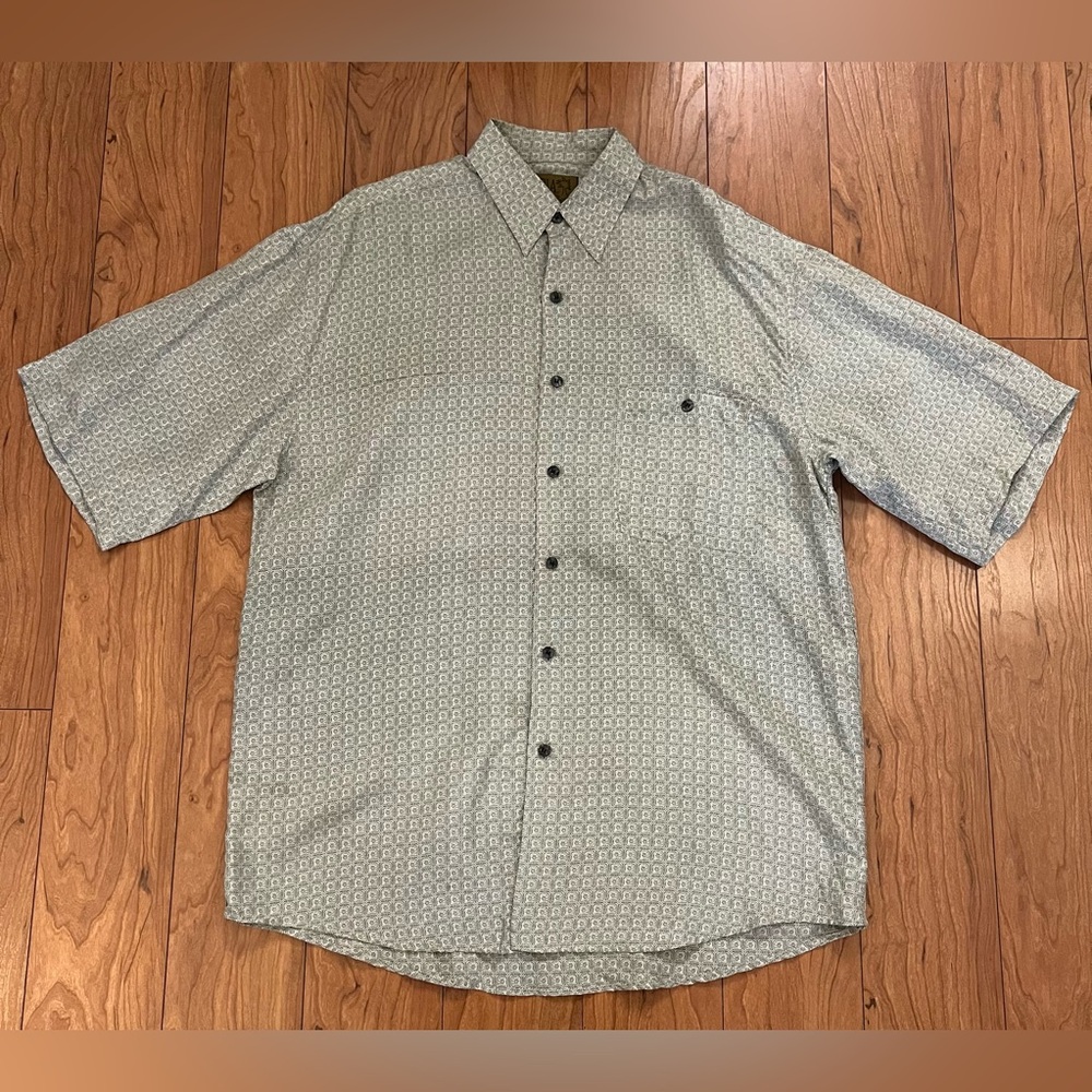 Utopia Medium Men's 100% Silk Shirt Button Down Loose Fit Short Sleeves Green